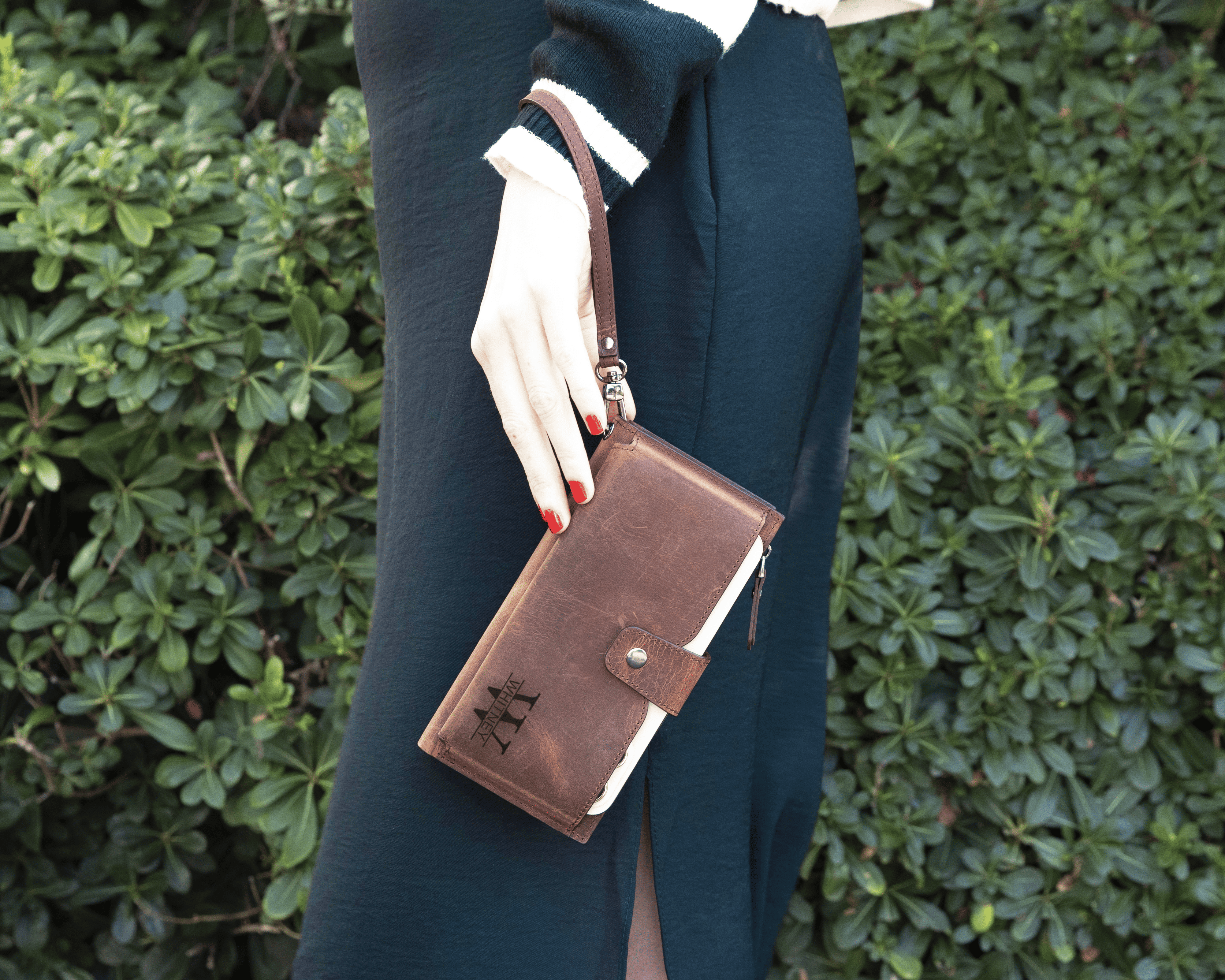 Crossbody Phone Wallet, Chic Leather Wallet for Women with Phone Compartment, Modern Travel Accessory, Leather Bag, Women's Purse,