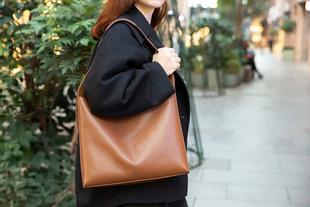 Stella Leather Tote Bag – Minimal Shoulder Bag for Work & Everyday