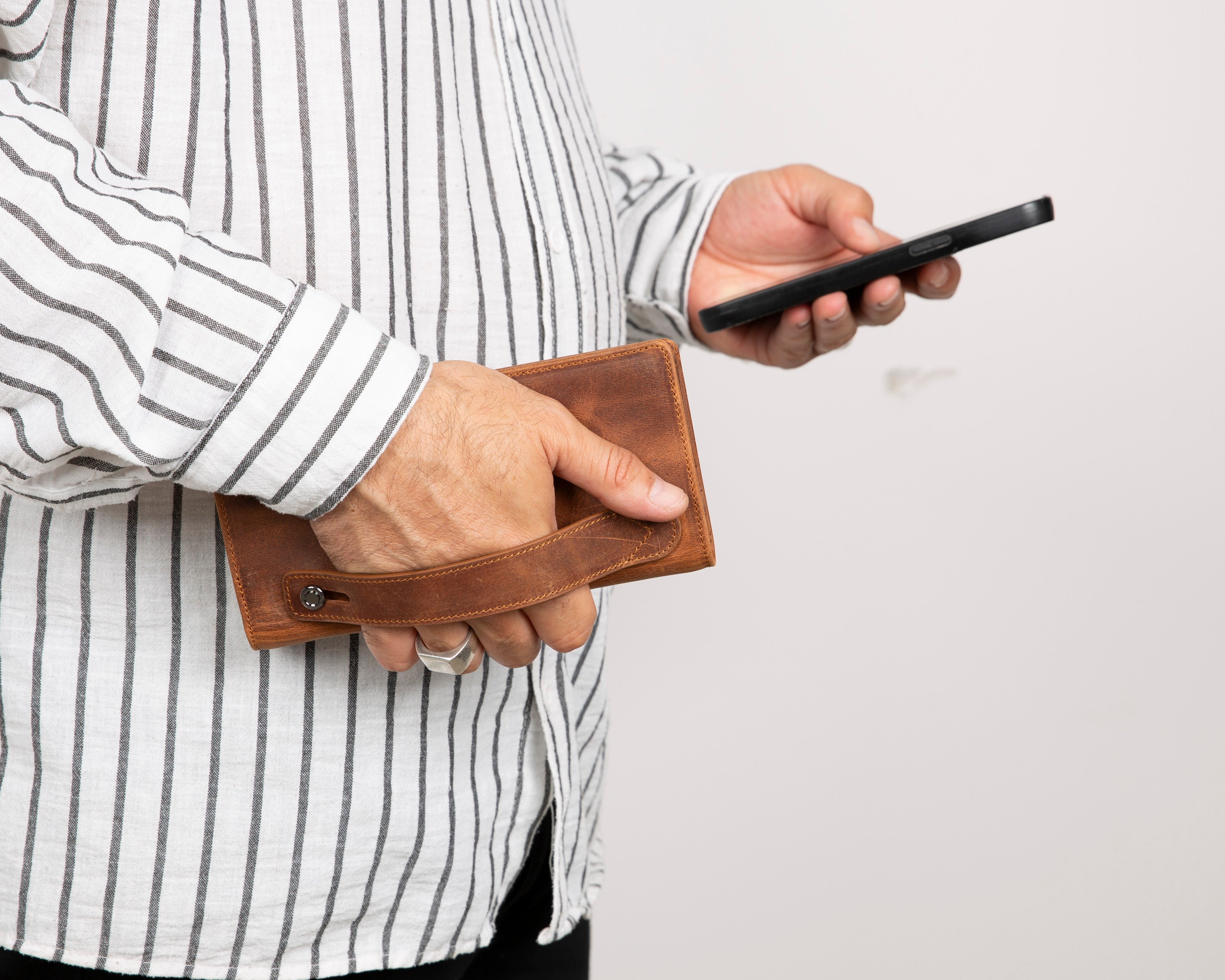 Sentinel Leather Wallet – Unisex RFID Long Wallet with Phone Pocket