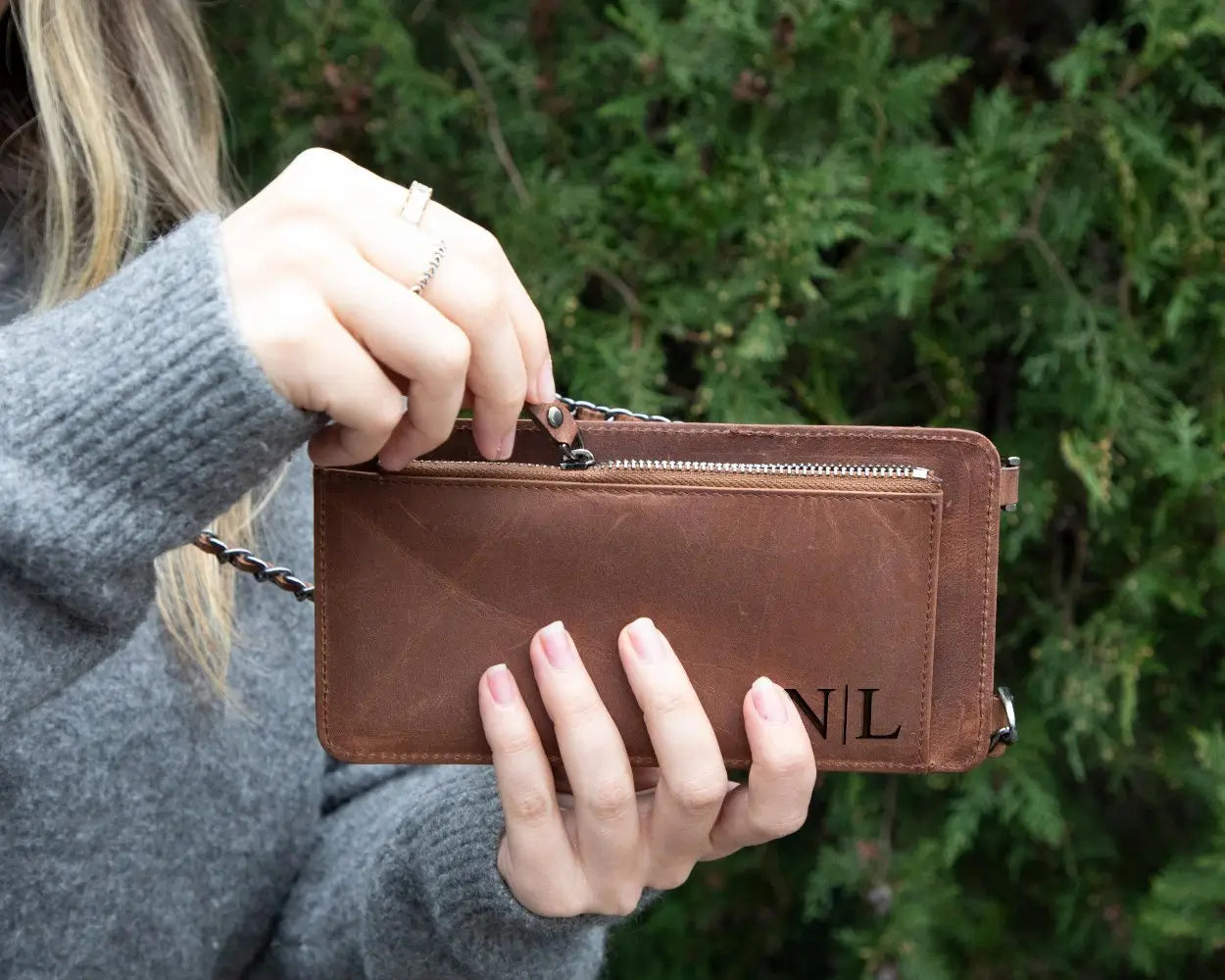 Personalized Leather Crossbody Phone Bag & Wallet - Legendary Hide