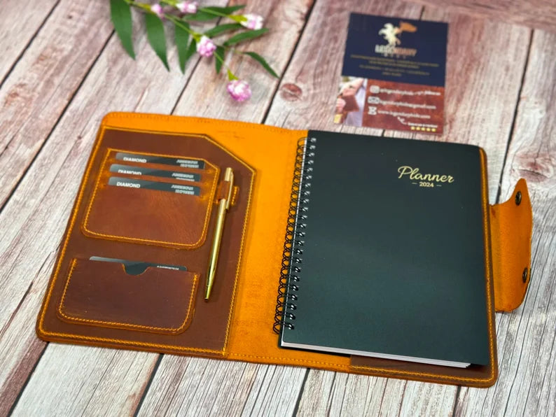 Personalized Leather Planner Cover with Planner & Gold Pen – Legendary Hide